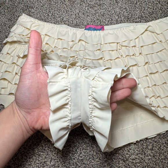 Edikted Cream Ruffle Shorts - Picture 8 of 8